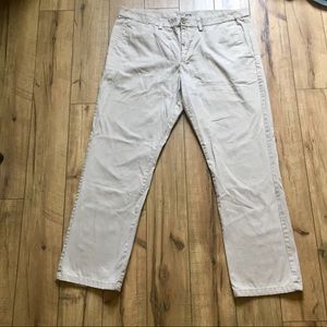 Old Navy khaki pant